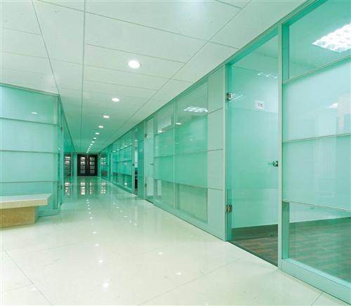 Using Glass in Office Fit-Outs