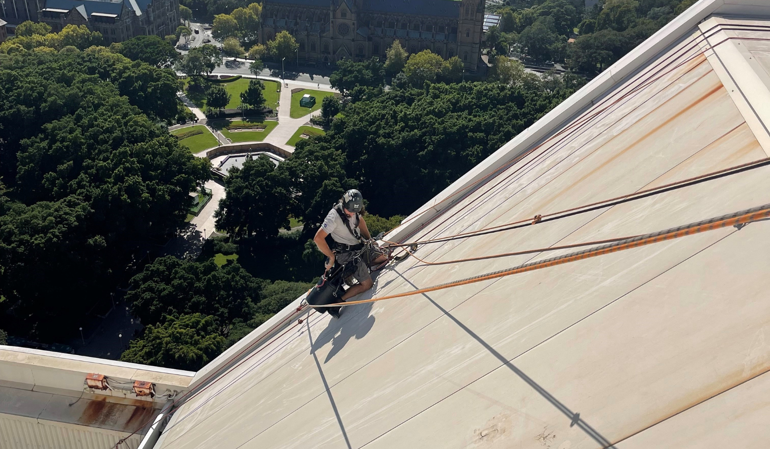 Fall Arrest VS Fall Restraint Systems: What’s the Difference?